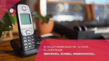 KI-Telefonansagen mit Musik – echte Klavierbegleitung und KI-Stimme vom Tonstudio Leipzig